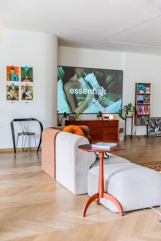 Ultra Thin Frame Projector Screens 80 Inch - 200 Inch Ambient Light Projector Screen For Home Theater